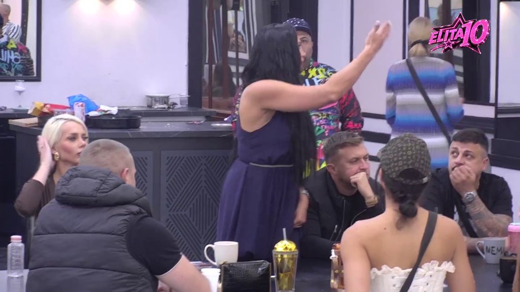 Nisi nikakav frajer! Sve odzvanja od Carevih i Jakšićkinih uvreda, nisu birali šta govore jedno drugom: Dobila si pola sata u rehabu! (VIDEO)