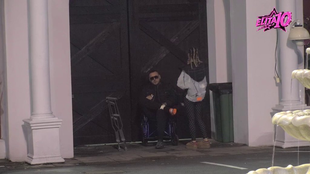 Otkopali ratne sekire! Car i Aneli ušli u raspravu zbog njene tajne komunikacije sa Terzom: Tebi je smešno, a ja bih sad skinuo gips i otrčao do doka i nazad (VIDEO)