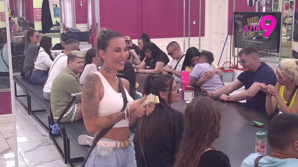 Pukla od ljubomore: Aneli napala Anđela zbog Stanije, on je odjavio za sva vremena! (VIDEO)