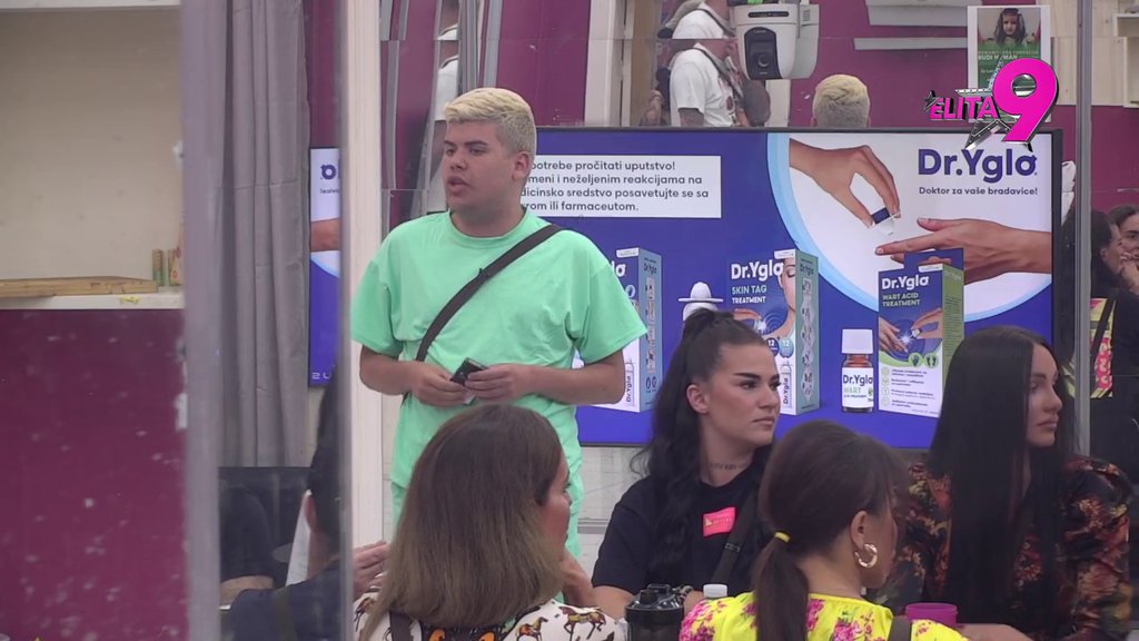 Poručivao mi je pesme i govorio da me voli: Aneli krenula sa razotkrivanjem Janjuša! Uroš dolio ulje na vatru, pa napao Vanju! Trese se sve! (VIDEO)