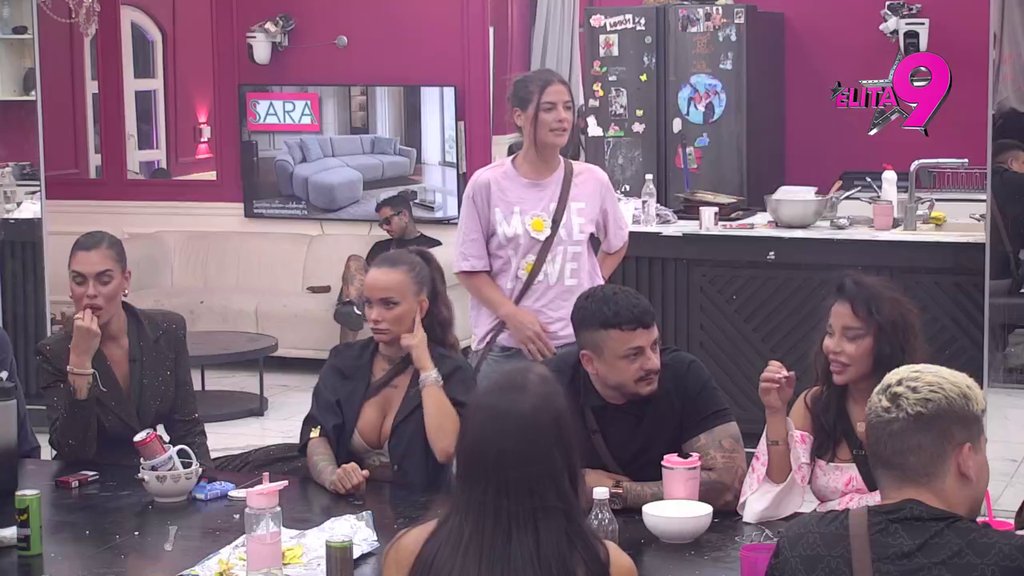 Hana Duvnjak na stubu srama! Zaboravila Asminove uvrede i glumila mu potrčka, Maja stala u njenu odbranu (VIDEO)