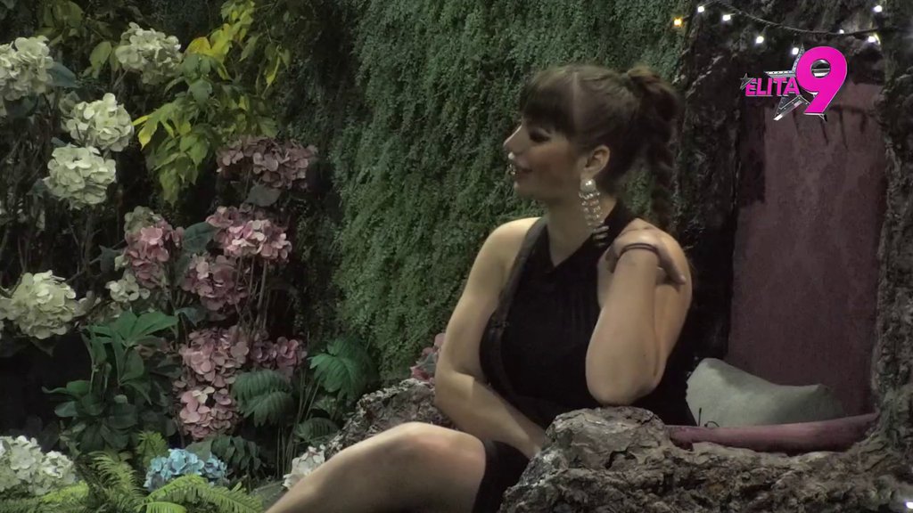 Ovakvu je retko viđate: Miljana Kulić nikad emotivnija, želi da čuje samo ove emotivne stihove! (VIDEO)