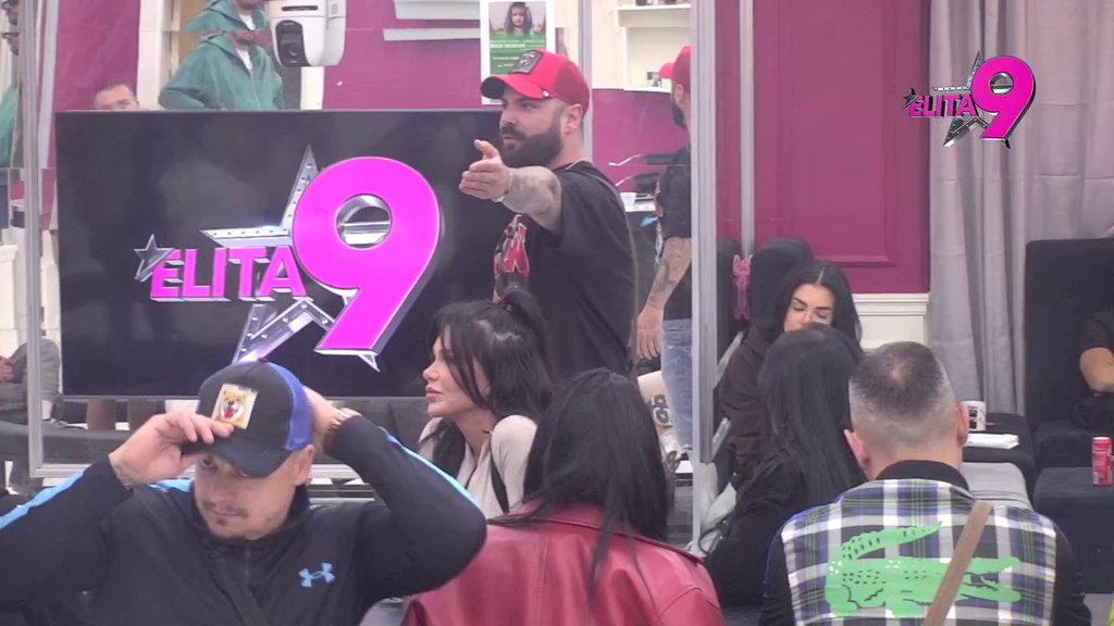 PLJUŠE UVREDE! Dača žestoko opleo po Luki i Aniti: Reci svojoj devojci da ne komentariše tuđe pimp*ke (VIDEO)