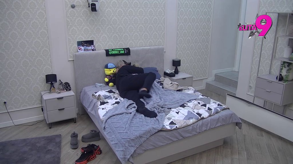 Luka, ja Asmina volim... Aneli ne prestaje da se pravda, Vujović promenio ploču preko noći (VIDEO)