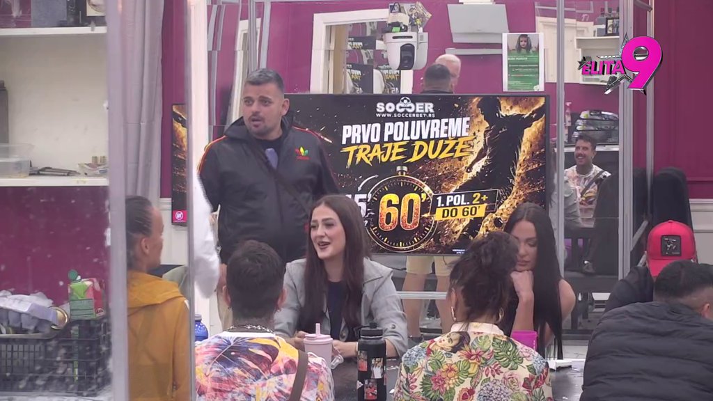 SUKOB EPSKIH RAZMERA! Luka u svađi sa Kačavednom pokazao slike sa ultrazvuka, pale teške uvrede: Kad rodi bebu onda će da ljulja Bajaderu (VIDEO)