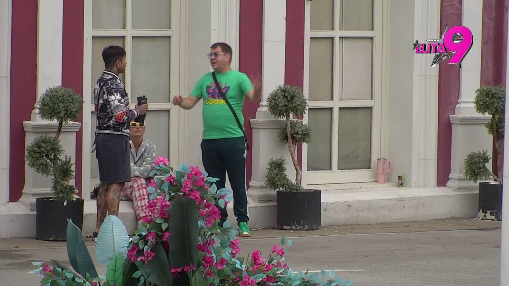 TI SI LAK MUŠKARAC: Ivan osuo drvlje i kamenje po Filipu, smatra da nema nikakav kriterijum prilikom biranja žena! (VIDEO)