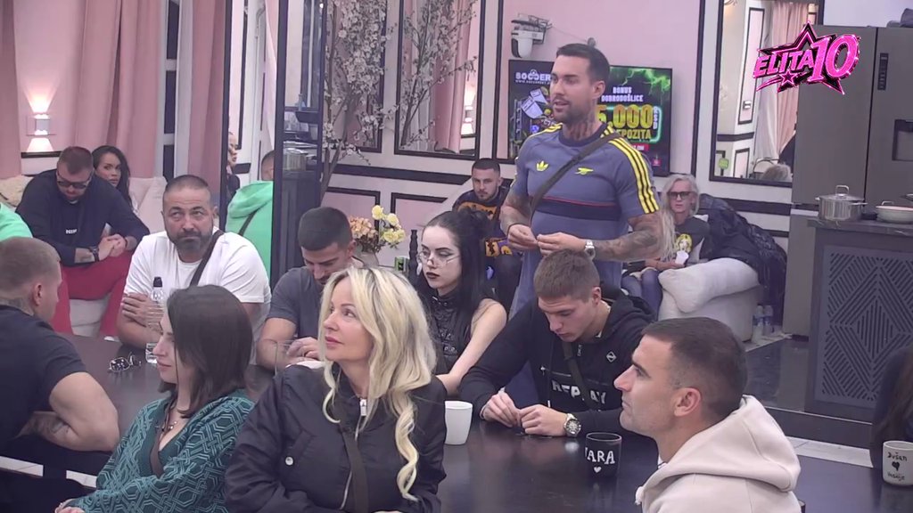 Kako Janjuš diže ovo na viši nivo, Mateja ćuti: Ivan izneo svoju teoriju o odnosu košarkaša i Sandre, pa potkačio Matijevića (VIDEO)