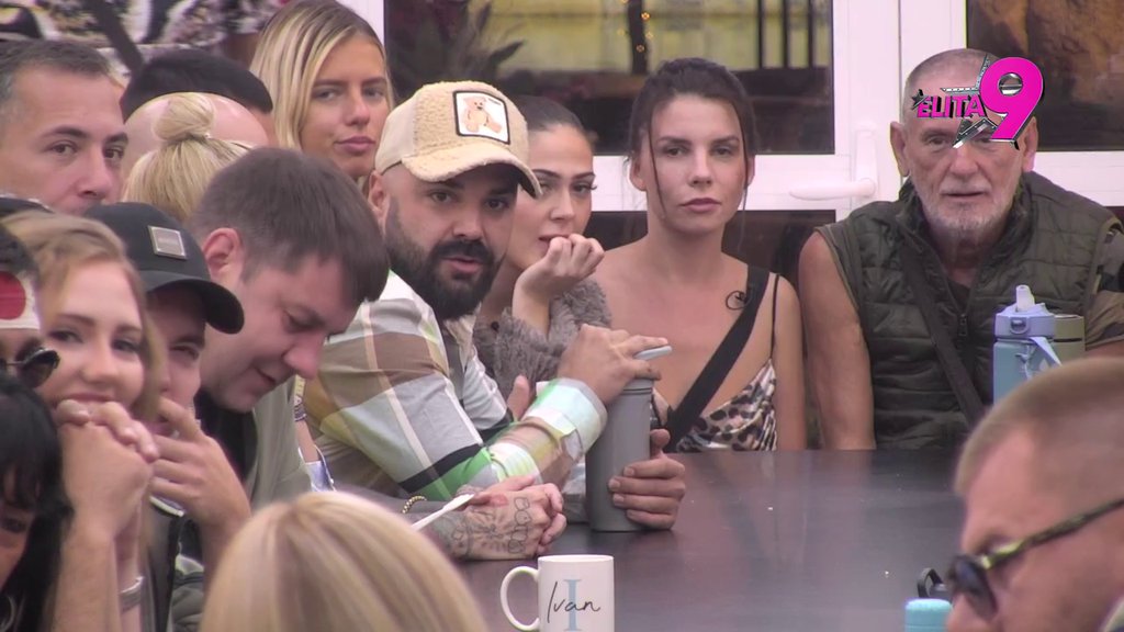 Nisam ti ja kuče neko: Luka shvatio koliki je ispao debil, Aneli ga nagazila svim silama! (VIDEO)