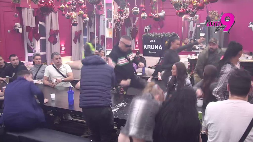 OBEZBEĐENJE OPKOLILO LUKU! Gađao Daču jogurtom, HAOS TRESE CRNI STO! (VIDEO)