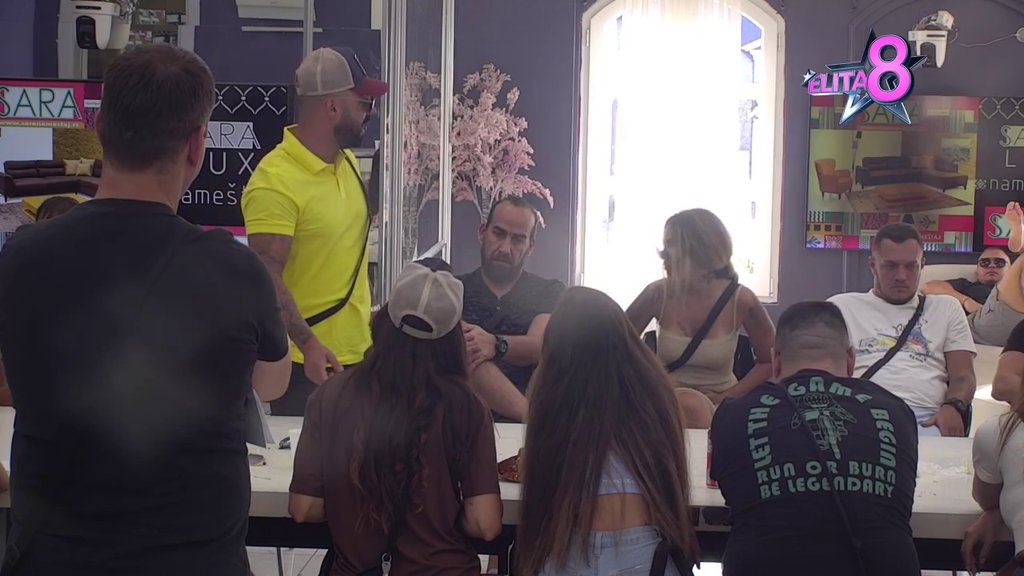 PREKIPELO JOJ! Sandri krenula para na uši zbog Lukinog ograđivanja od nje, pa ga prozvala da je na sve načine pokušavao da uspostavi komunikaciju sa njom! (VIDEO)