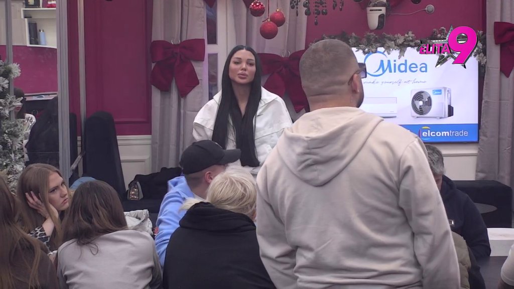 Ne može više da glumi žrtvu: Luki prekipelo, žestoko odbrusio Aneli pred! (VIDEO)