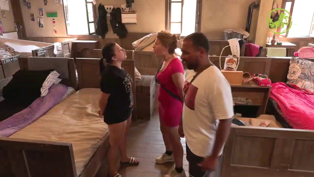 PALE NIKADA GNUSNIJE REČI! Aleksandra Babejić PLJUNULA Snežu, Peca skočio da je zaštiti - Obezbeđenje HITNO reagovalo (VIDEO)