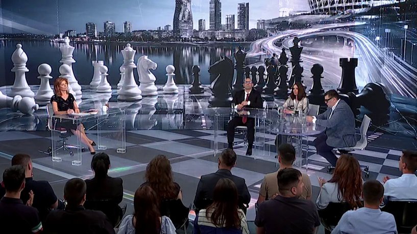 UŽIVO NA TV PINK I PINK.RS! Gosti Verice Bradić u večerašnjem 'HIT TVIT-u'  otkrivaju sve o LAŽNOJ AFERI 'ZVUČNI TOP': Ovo je bio pucanj u državu i pucanj u predsednika Vučića