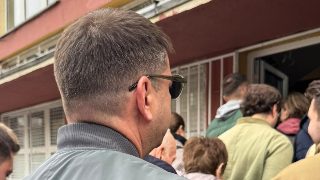 Uživo sa biračkih mesta: I ovi takmičari Elite su obavili svoju građansku dužnost  (VIDEO)