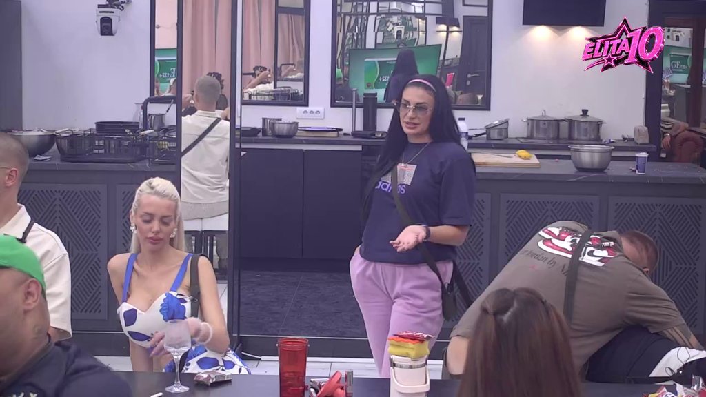 Na meti teških reči! Đole i Sanja udružili snage protiv Laure i Glorije, nisu birali reči: Čuvajte se nje ipak... (VIDEO)