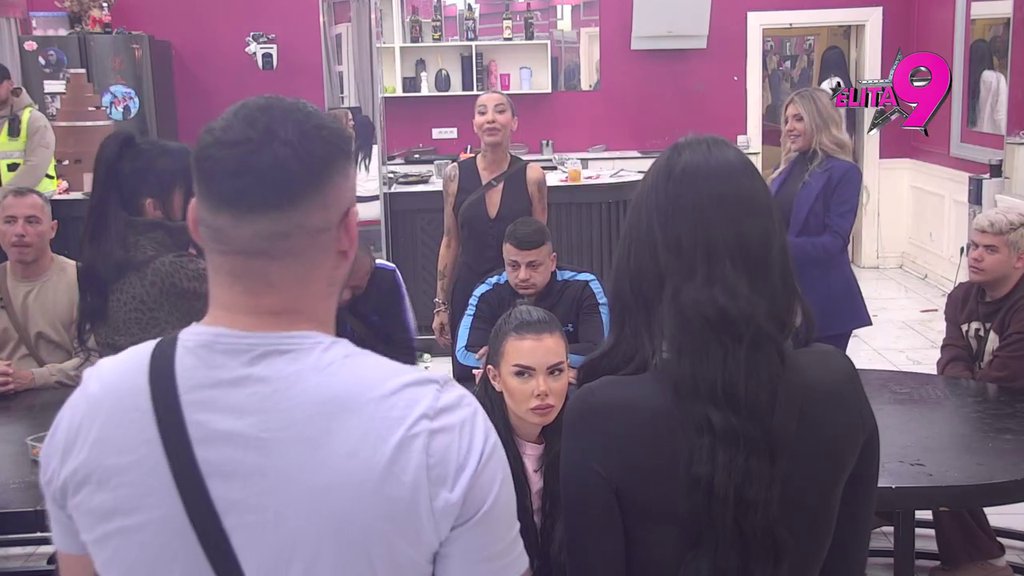 LAŽIMA JE DOŠAO KRAJ! Asmin na stubu srama zbog Barbi filma, Stanija otkrila da je trčao kao ker za Sandrom Afrikom! (VIDEO)