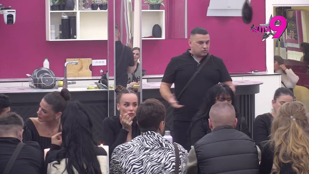 Karambol u Eliti: Janjuš šokiran saznanjem da bi se Luka odvojio od Filipa zbog Aneli, takmičari poskakali na noge i osudili ga! (VIDEO)