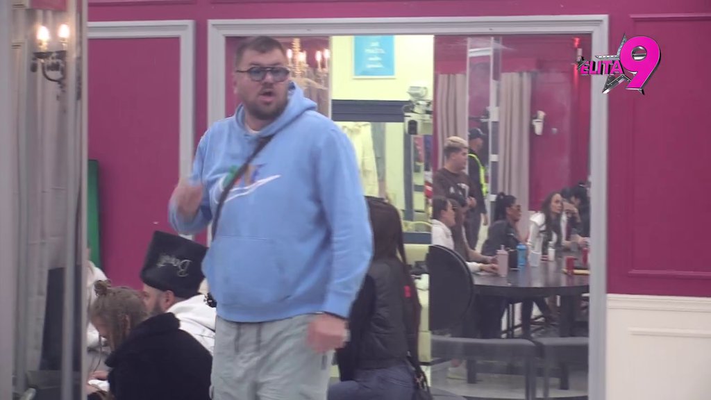 Gurala si drugaricu Vanju Anđelu, drpala si se s njim, a toliko bila zaljubljena u mene! Janjuš REŠIO Kačavendu, ona nema više oružja za odbranu! (VIDEO)