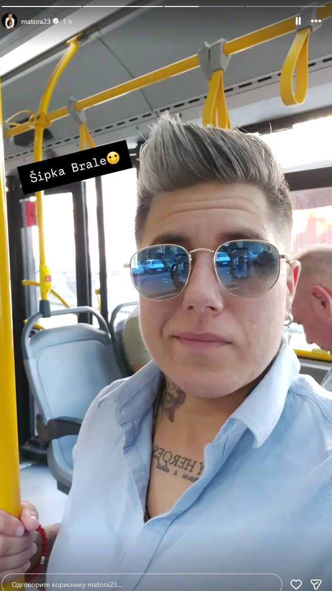 Matora uhvaćena u gradskom prevozu! Bez grama sujete voza se autobusom (FOTO)