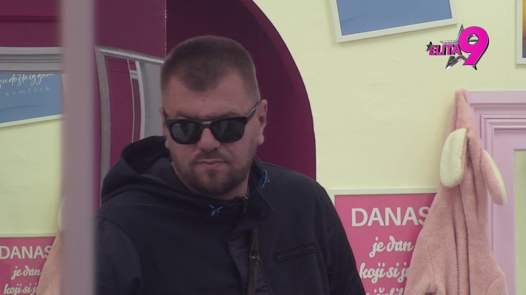 Tu sam i ne idem nigde, kad pažnju budeš hteo samo meni da posvetiš: Jakšićka šokirala obraćanjem Janjušu, Kačavenda skočila na nju! (VIDEO)