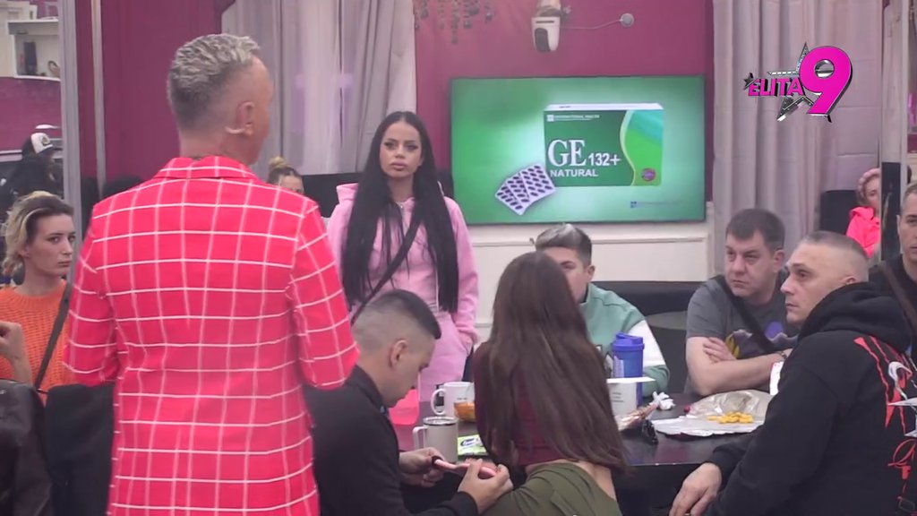 GLEDAOCI, DA, DOBRO ČUJETE! Svima popadale vilice zbog Kačavendinog priznanja, otkrila da je Anđelo hteo se*s sa njom: Govorio je da bi me nabio uza zid i hvatao za vrat (VIDEO)