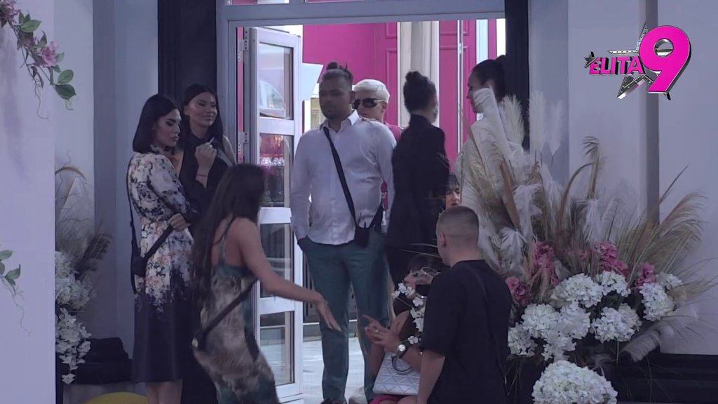 Uroš se od sutra baca u akciju: Pikirao muškarca kog će da zavodi, Bora Santana mu pomogao! (VIDEO)