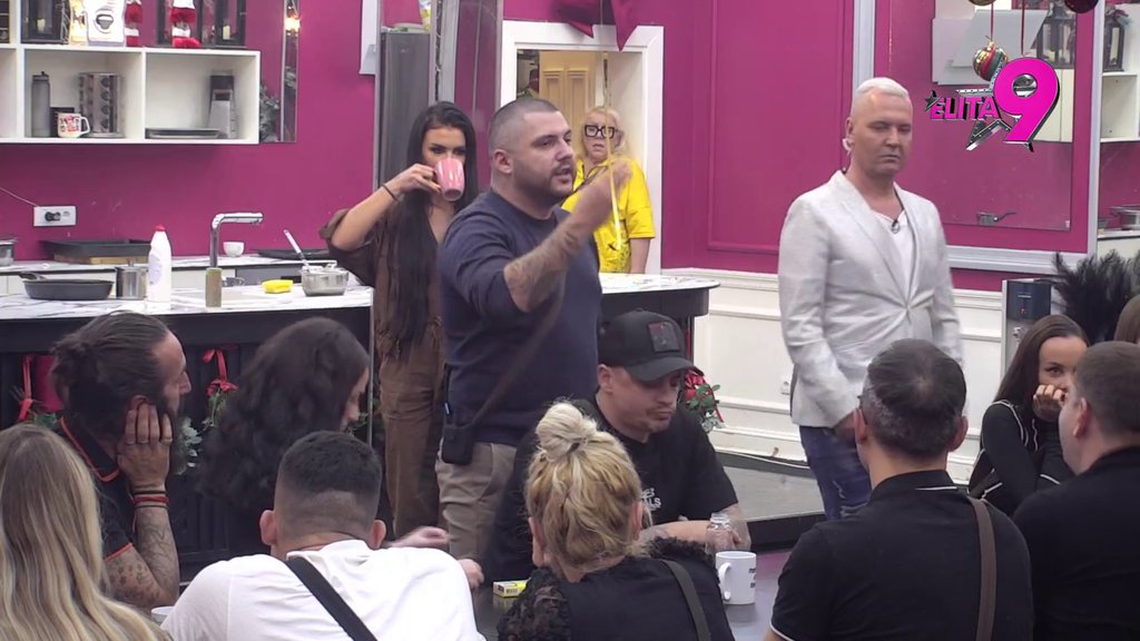 Haos u Beloj kući: Anita zaratila sa Urošem da bi odbranila Borinu čast, Alibaba mu očitao lekciju! (VIDEO)
