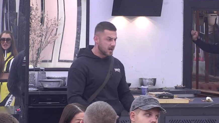 Bukti rat Sanje i Marka! Njegove tvrdnje ŠOKIRALE SVE: Otkrio sve o njenoj porodici, pa pomenuo aferu bivše tašte (VIDEO)