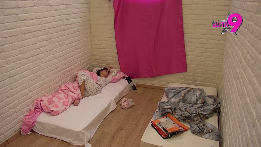 PREUZELA MAJINU ULOGU I U OVOME! Evo kako je proteklo Stanijino prvo jutro u 'Eliti'! (VIDEO)