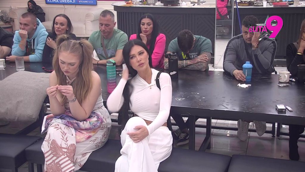 Karambol: Stanija i Aneli zasukle rukavice i brutalno zaratile, prozivke pljušte kao lude! (VIDEO)