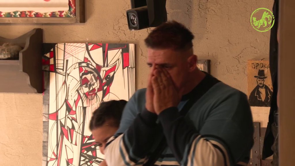 OVOLIKI ČOVEK PLAČE: Kristijan prvi put javno PUSTIO SUZU! Ova pesma ga potpuno dotukla (VIDEO)