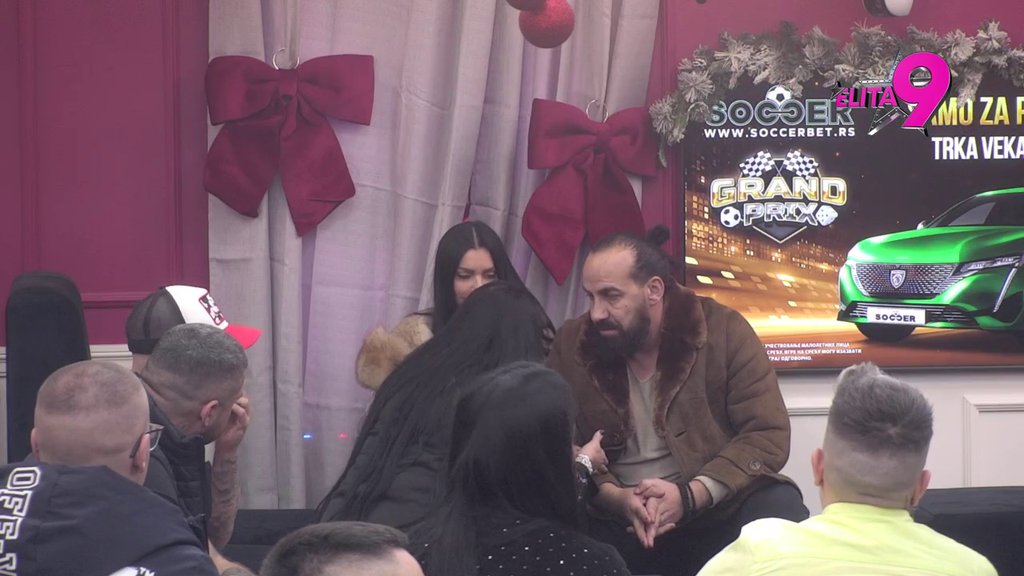 ALEKSANDRA I MILOVAN PONOVO U ELITI: Poleteli Milosavi u zagrljaj, a onda joj poručila: USPORI MALO (VIDEO)