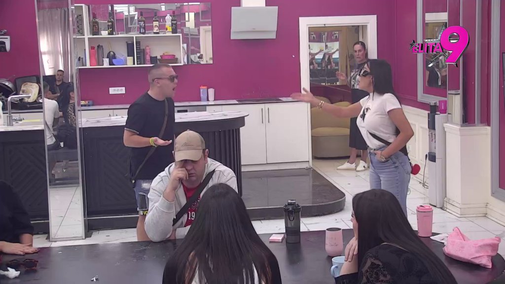 Ja sam za kliniku, ti si za ispitivanje! Kačavenda i Sofija u žestokom sukobu sa Dačom, Anđelo izneo svoju viziju o njegovom i Stanijinom odnosu: Kose nam se pogledi za buduću vezu (VIDEO)