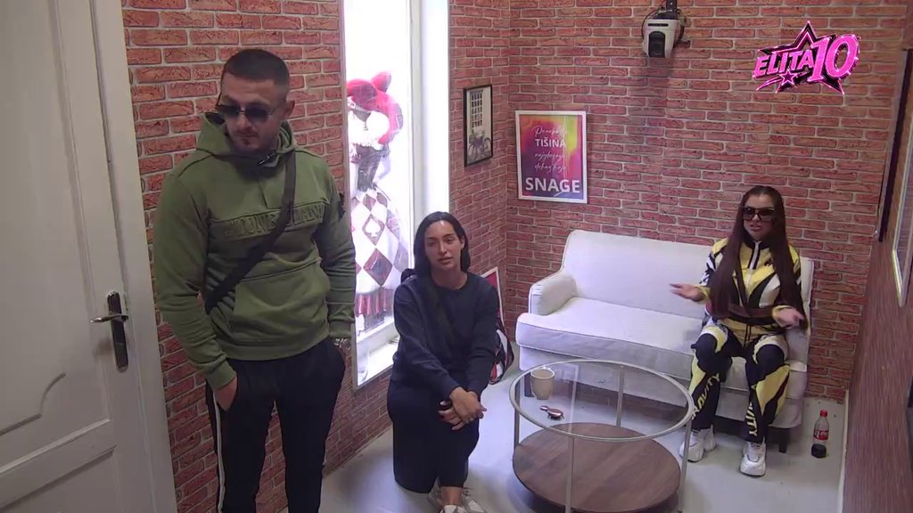 KOGA ONI FARBAJU? Marko došao u radio da se pravda Sanji da mu se Laura nije svidela, Grujićeva PROCVETALA! Oboje pokazali da emocije još nisu prestale (VIDEO)