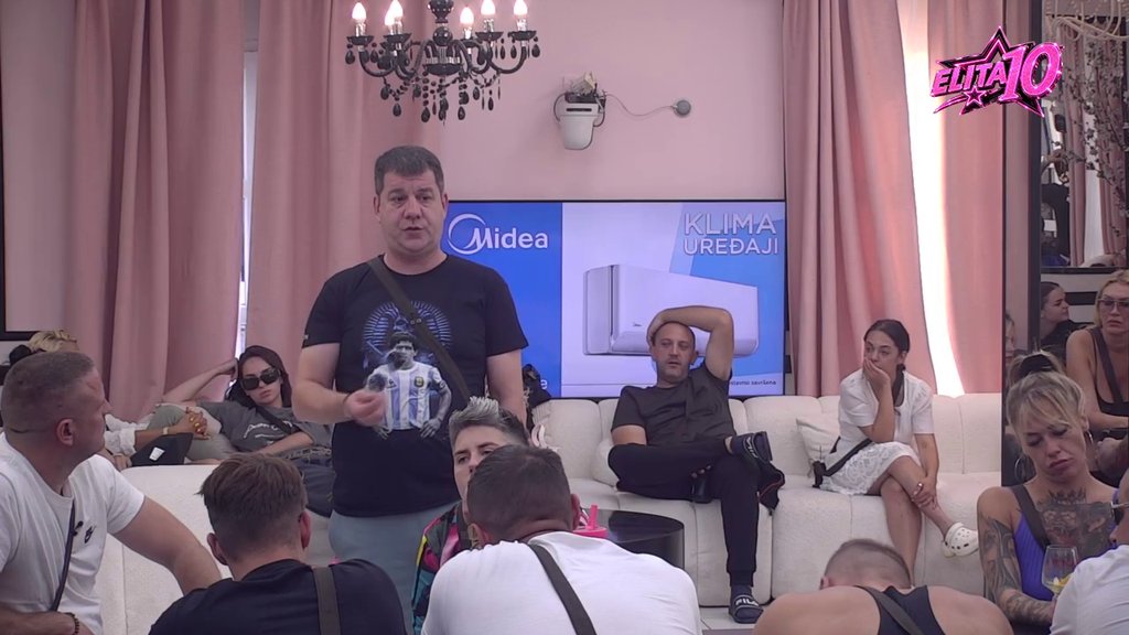 Imala šta da kaže! Aneli otkrila kako se oseća sada kada je slobodna žena, pa spomenula Đukića i Lauru... (VIDEO)
