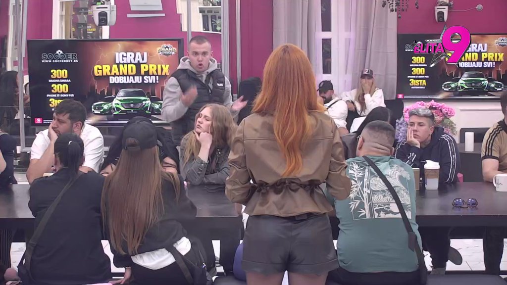 GURAJU PROBLEME POD TEPIH: Janjuš tvrdi da Aneli i Luka stvaraju sliku PRIVIDNE sreće, Dača kao nikad do sad opleo po njima: OČIMA NE MOGU DA SE GLEDAJU! (VIDEO)