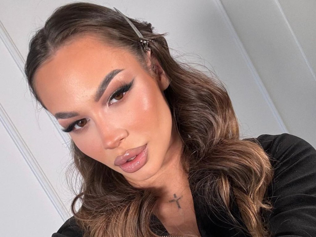 SVADBA, MAJČINSTVO I RAZVOD U JEDNOJ GODINI! Ana Jovanović sumirala utiske 2025. i otkrila da li je spremna za novu vezu: Beba me je naučila šta je bezuslovna ljubav!