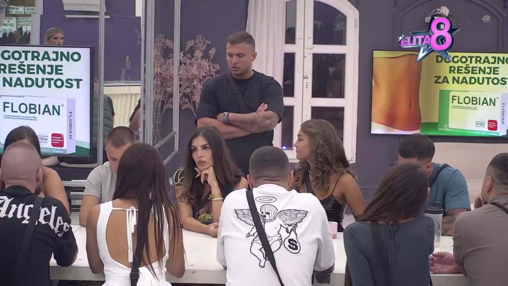 Novi udarac za Anđelu Đuričić: Peni, urla i plače dok Karić hvali Gastoza, a onda šok potezom pokušala da ih ponizi kao nikad do sad! (VIDEO)