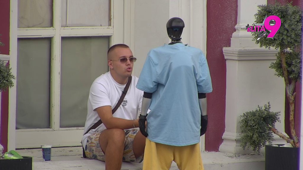 Filip glumi žrtvu, navodno ga Aneli ostavila! Dača raspalio po svima, Asmina uništio, ali i Luku: Izgoreo je što su Đukić i Ahmićka BILI U ŠTEKU! (VIDEO)