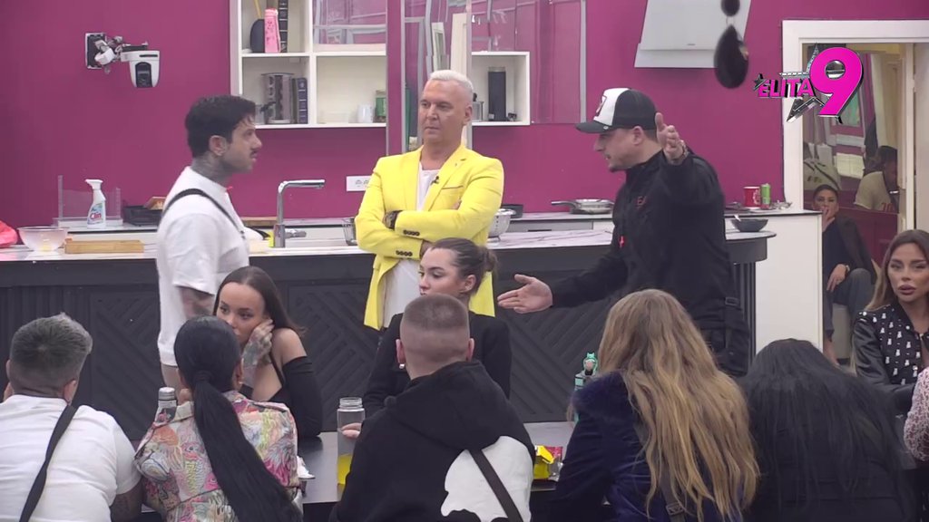 Haos za stolom! Đukić se ponovo ogradio od Teodore, Terza skočio na njega: Rekao si mi da ćeš... (VIDEO)