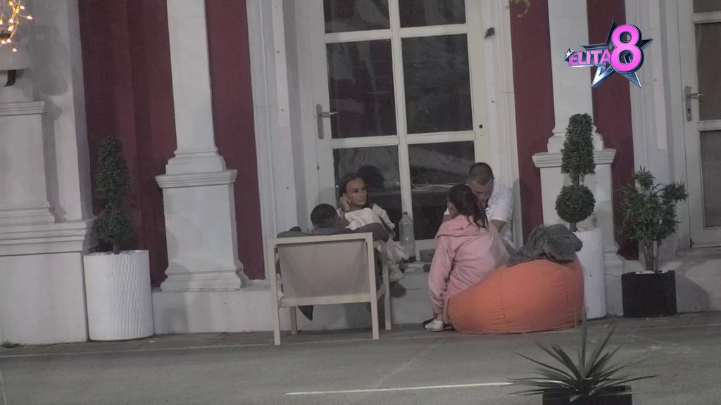 Ubedila ga je da su ih izbacili jedno za drugim da ne bi bili RAZDVOJENI, koja je to priča?! Ena Čolić razvezala jezik o Marku i Sanji, Teodora ostala ŠOKIRANA njihovom svađom zbog prodavnice (VIDEO)