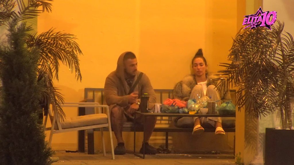 Upala je kod neke babe i zvala me, slala mi je mejl: Stefanović otkrio kroz šta je prolazio sa Sanjom posle raskida (VIDEO)
