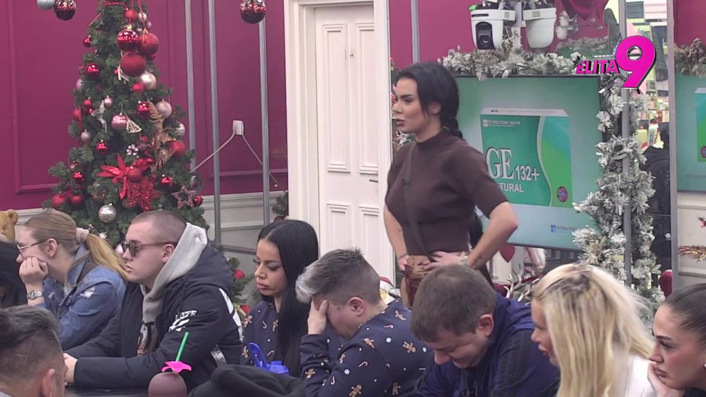 Šok! Anita tvrdi da nije lajkovala više od JEDNE SLIKE Relji Popoviću (VIDEO)