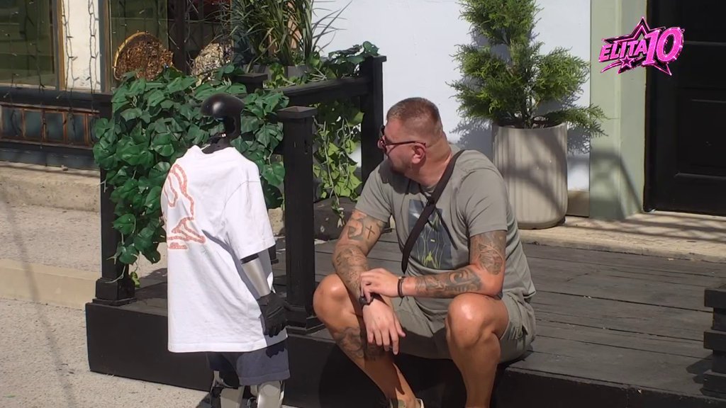 Laura je kamikaza, NAŽALOST JER JE SIMPATIČNA! Janjuš očaran njenim kvalitetima, ipak DRŽI KOČNICU (VIDEO)
