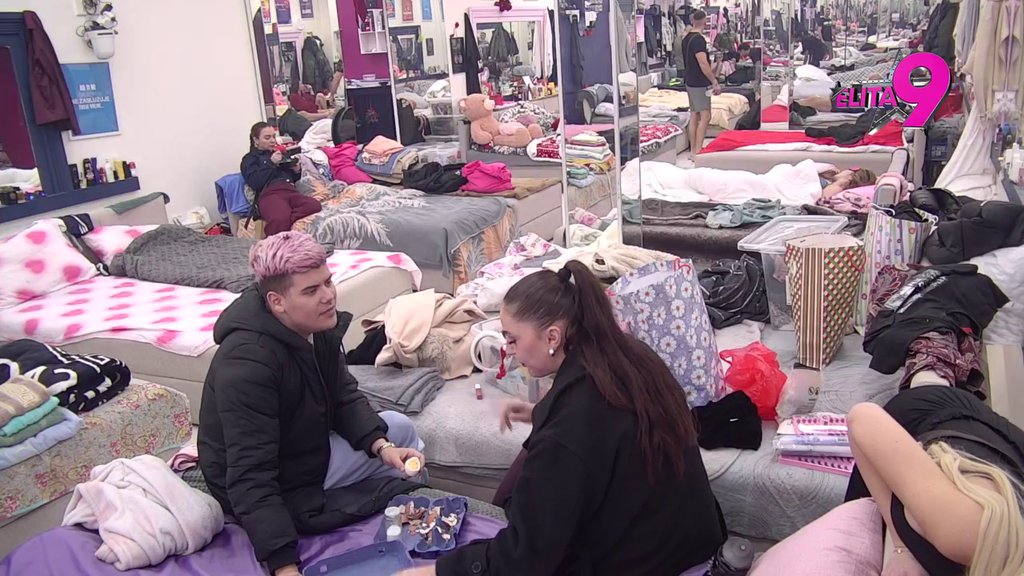 Ovaj prizor bi ga isterao iz pameti: Anastasija i Uroš razvezali jezike o Bori Santani! (VIDEO)