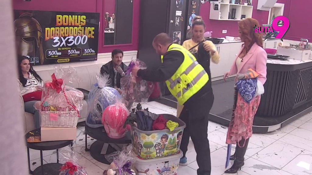 ŠLEPER POKLONA ZA ANELI! Svi se hvatali za glavu kad su videli šta je sve Ahmićka dobila, Luka i Anita MENJAJU BOJE, Asmin PUCA PO ŠAVOVIMA! (VIDEO)