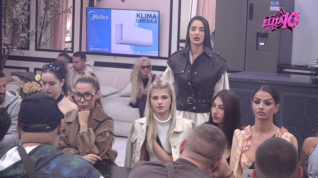 Drago mi je što više nisi sa Aneli: Anđela bez dlake na jeziku iznela svoj stav o Đukiću, pa Janjuš iskritikovao njegove postupke! (VIDEO)