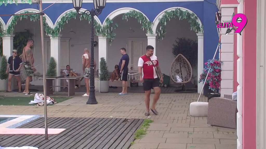 E, sad smo stvarno sve videli: Mića u duelu sa Janjušem, nećete verovati u kojem sportu su odmerili snage! (VIDEO)