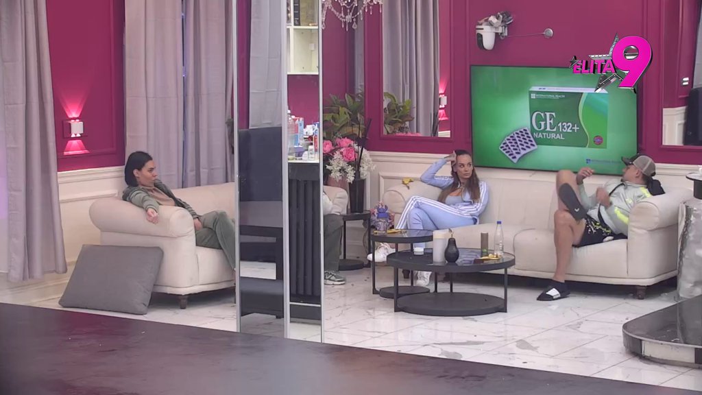 Neće da te smara, ali kad te bude uzeo za ruku... Terza preneo Teodori detalje o Filipu, ona ne krije da je zanima svaki detalj (VIDEO)