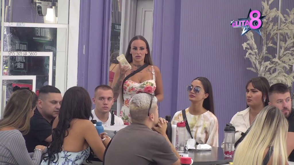 Takijeva ku*vice, Pegi ima ključeve od tvog stana: Poršelini pootpadali zupčanici, pa izvređala Teodoru, a onda je Delićeva urnisala Anu i Kordu: Katastrofa je to što si uradio, a jezivija mi je ona koja ima se*s s tobom! (VIDEO)